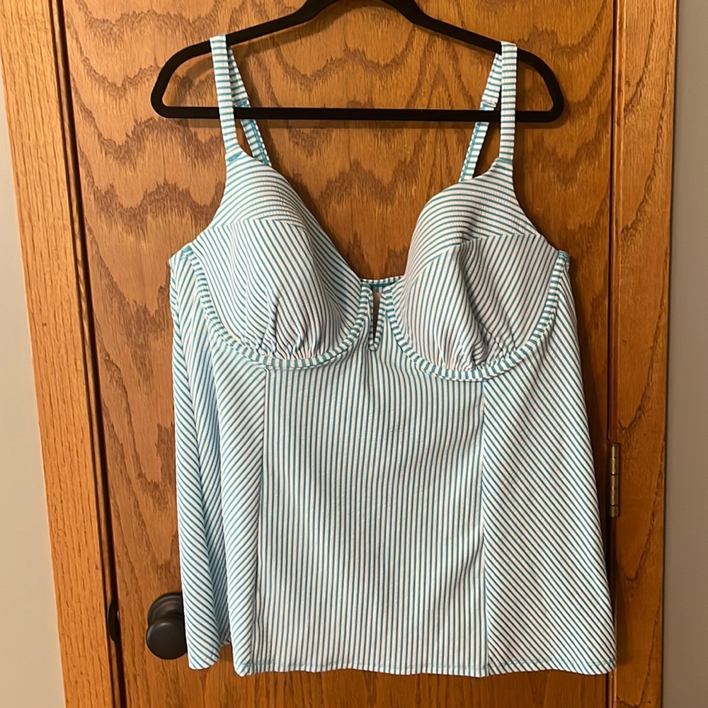 Lane Bryant Underwire Bra Tankini.  Size 44 DD.  EUC